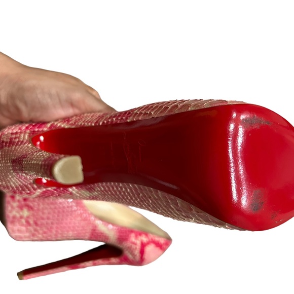 christian Louboutin pumps - Picture 3 of 5